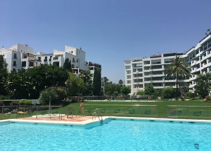 Jardines Del Puerto Lejlighed Marbella